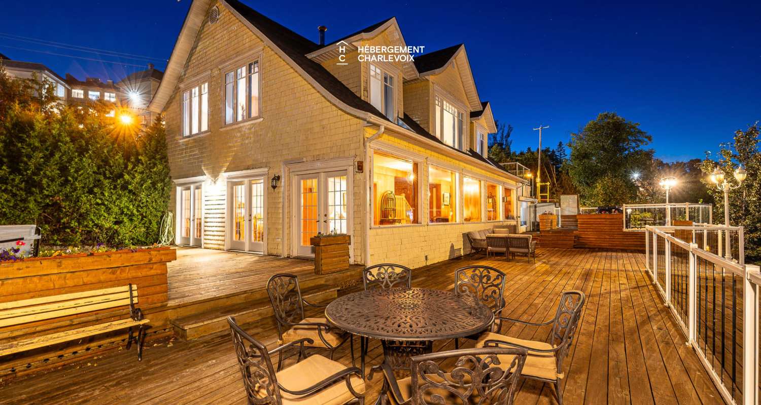 JAU-230 - Historic riverfront home with private hot tub